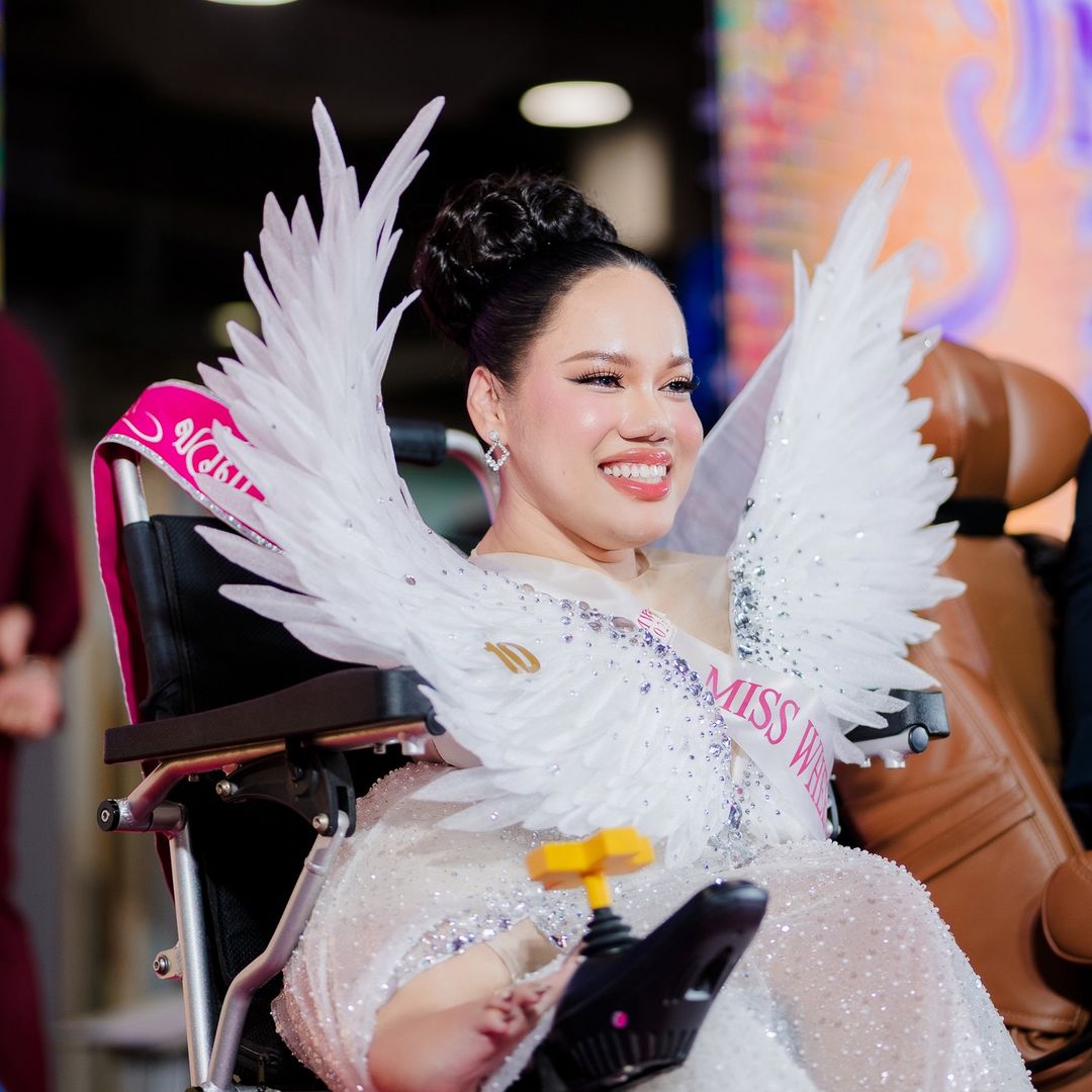 ฝ้ายใช้เท้าแต่งหน้า289