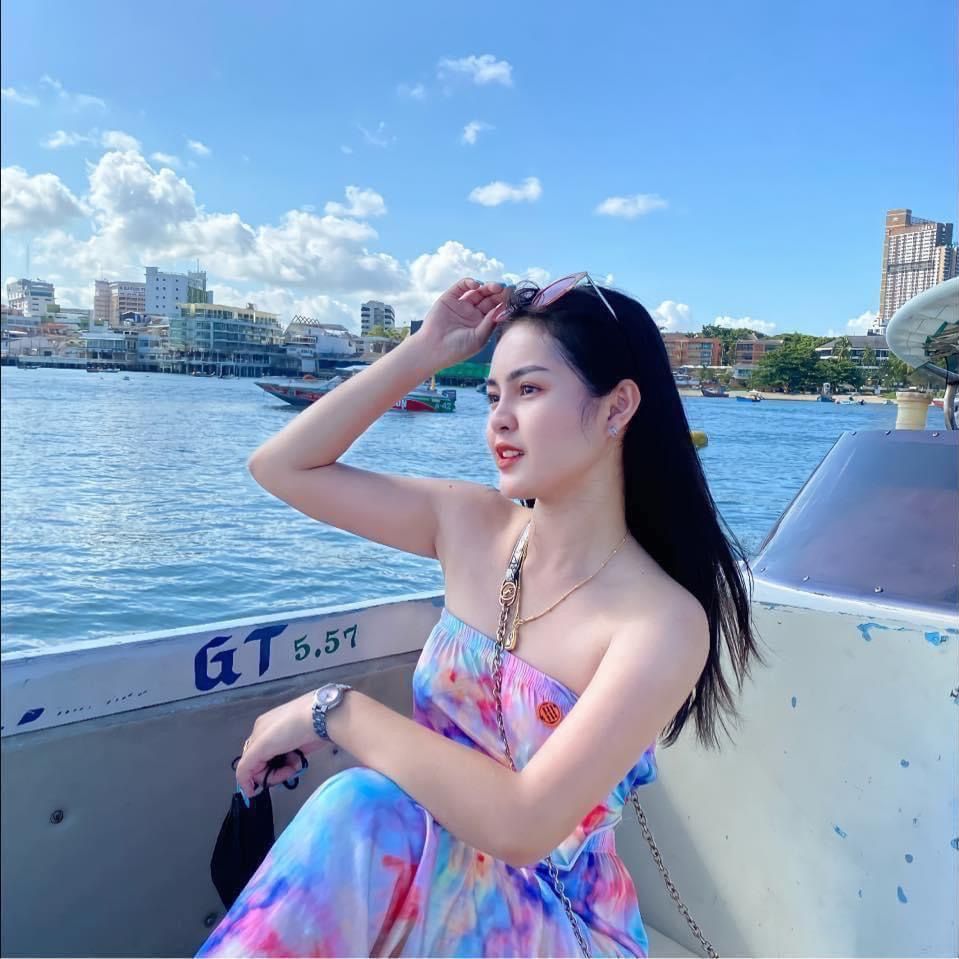 แพมมี่ที่ชอบนอนซุกผ้าห่ม