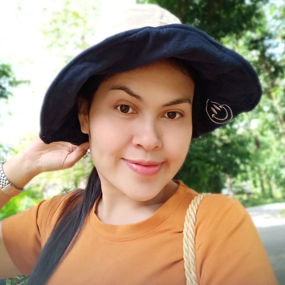 วีวี่ พยาบาลขายอีฟส์